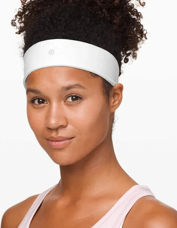 Lululemon Fly Away Tamer Headband