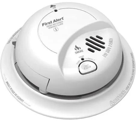 First Alert BRK SCO2B Smoke and Carbon Monoxide (CO) Detector with 9V Battery , White, 1 Pack