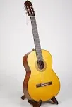 Yamaha CG122MSH Classical Guitar Spruce Top