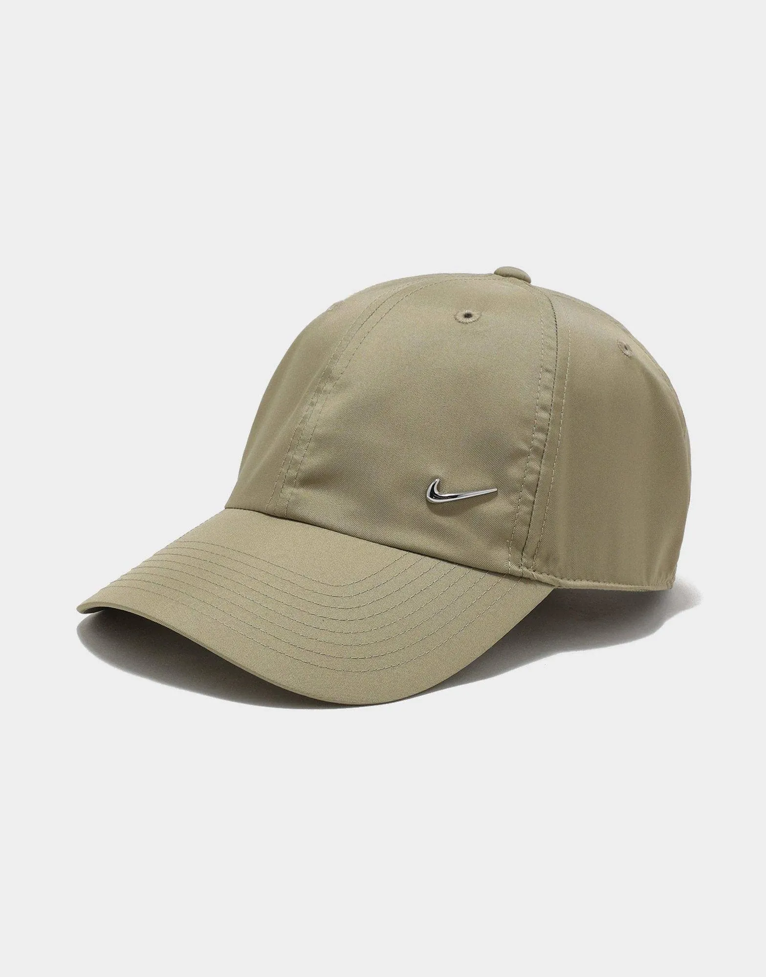 Nike Dri-Fit Club Unstructured Metal Swoosh Cap