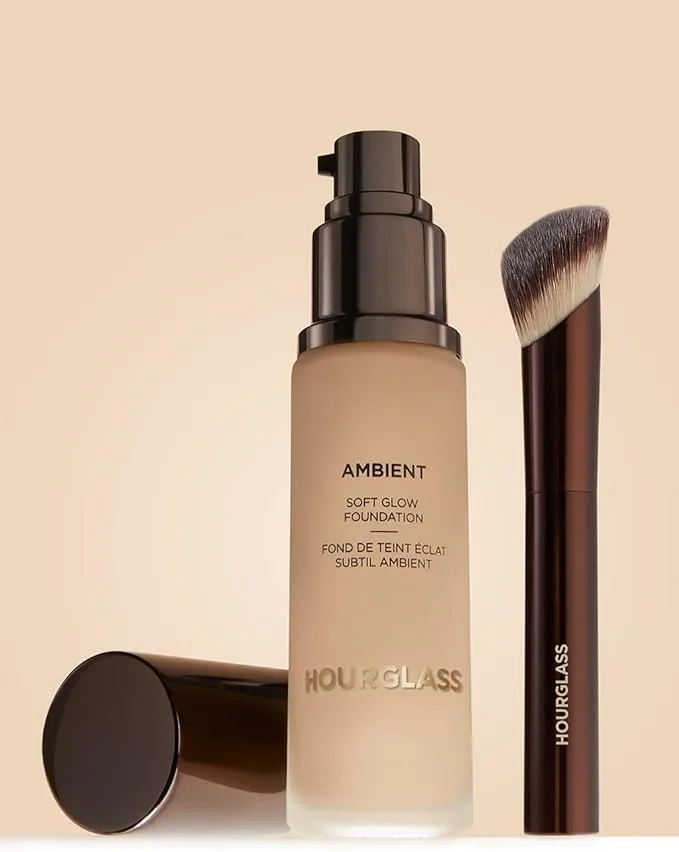 Hourglass Ambient Soft Glow Foundation Brush