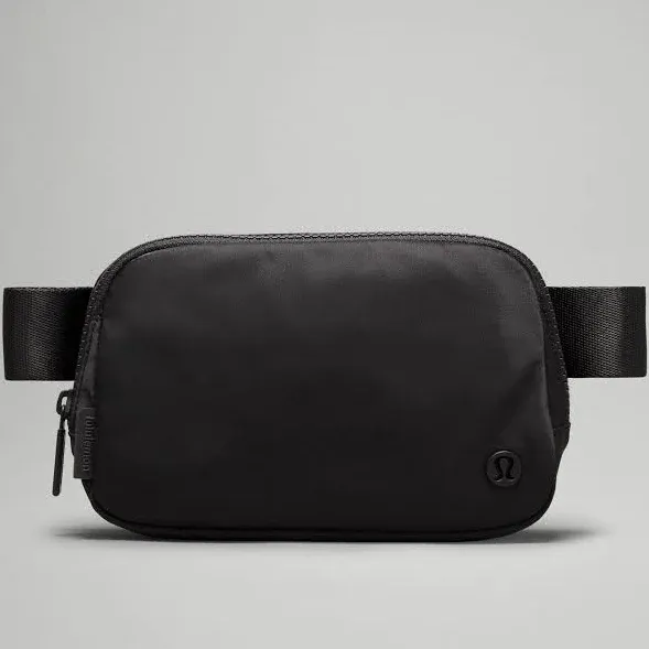 Lululemon Athletica Everywhere Belt Bag 2L Large (Black), (LU9B11S)