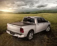 Roll-N-Lock LG221M M-Series Tonneau Cover