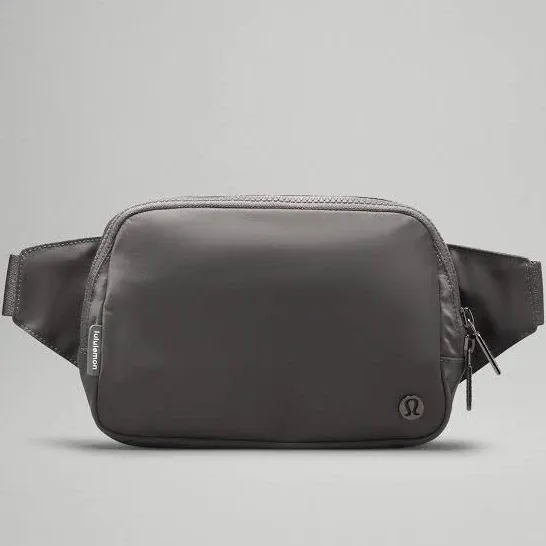 Lululemon Athletica Everywhere Belt Bag 2L Large (Black), (LU9B11S)