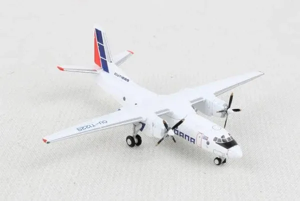 GeminiJets 1:400 Antonov An-26