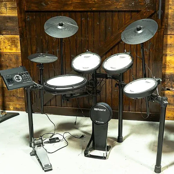 ROLAND V-Drums TD-4 Electronic Drums, Cymbals, Pedals, Module w/Cords.