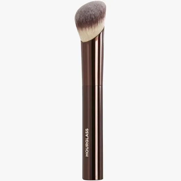 Hourglass Ambient Soft Glow Foundation Brush