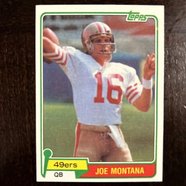 1981 Topps - #216 Joe Montana (RC) HOF, Four Time Super Bowl Winner,1989-90 MVP.