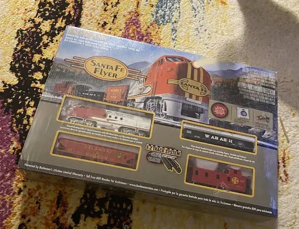 Bachmann Ho Santa Fe Flyer Train Set