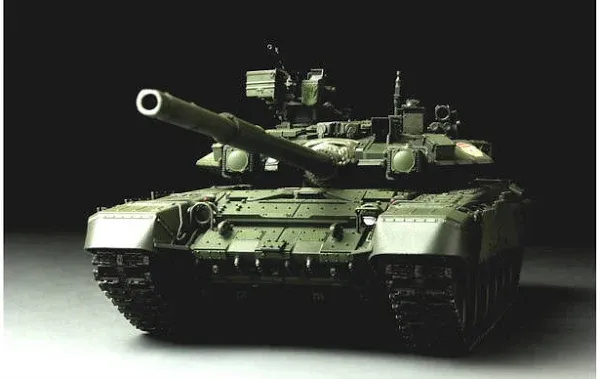 Russian T-90 Main Battle Tank