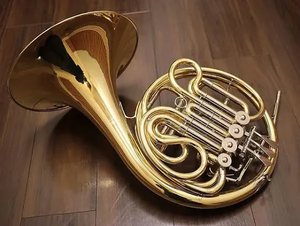 Yamaha YHR567 Double French Horn