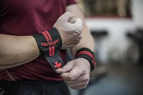 Harbinger Red Line 18-Inch Weightlifting Wrist Wraps for Men and Women (Pair), Black/RedHarbinger Red Line 18-Inch Weightlifting Wrist Wraps for Men and Women (Pair), Black/Red