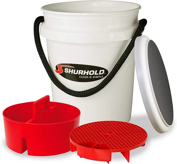 Shurhold 2451 White 5 Gallon Bucket with Black Rope HandleShurhold 2451 White 5 Gallon Bucket with Black Rope Handle