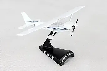 Daron Worldwide Trading Postage Stamp PS5603-2 Cessna 172 SkyHawk 1:87 Diecast Display Model, White