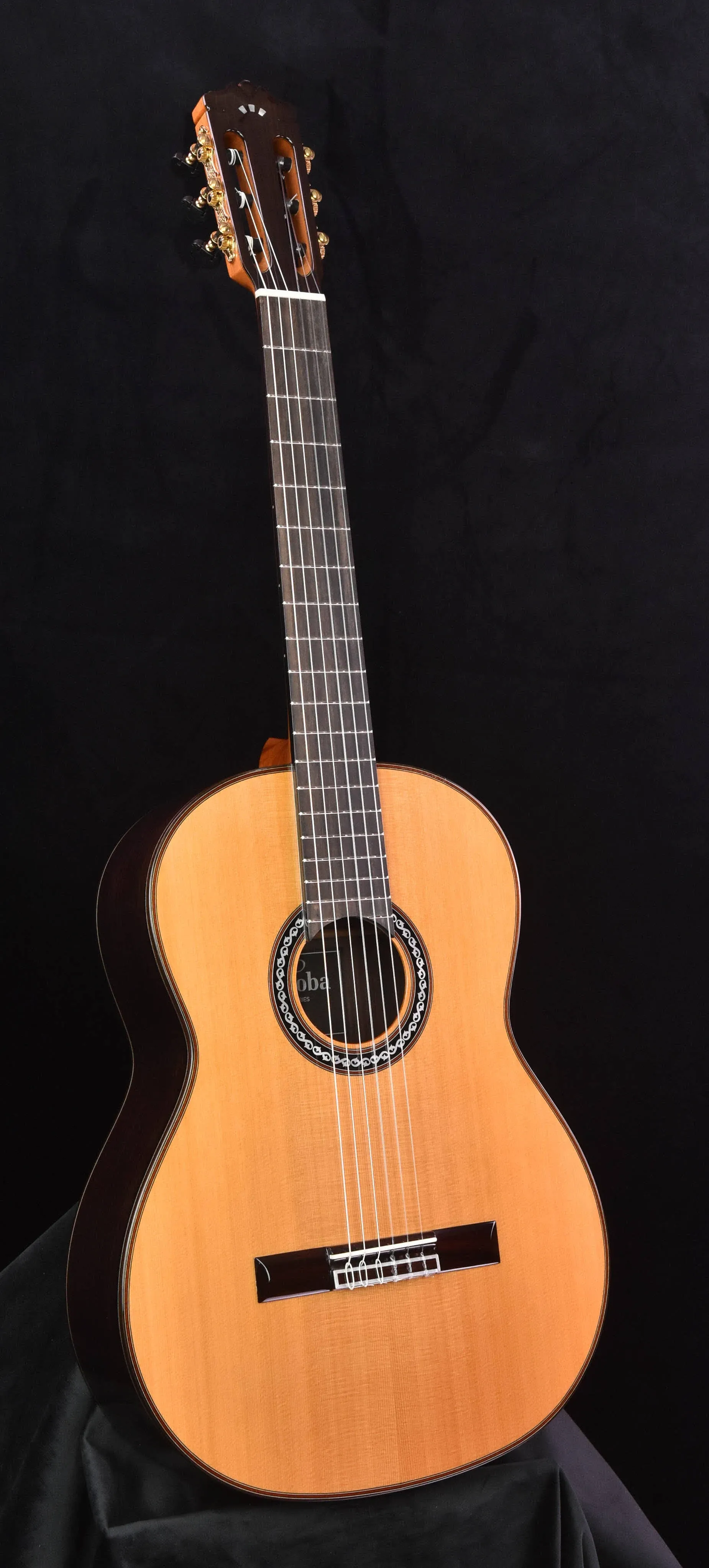 Cordoba C10 CD Nylon-String Classical Acoustic Guitar Natural