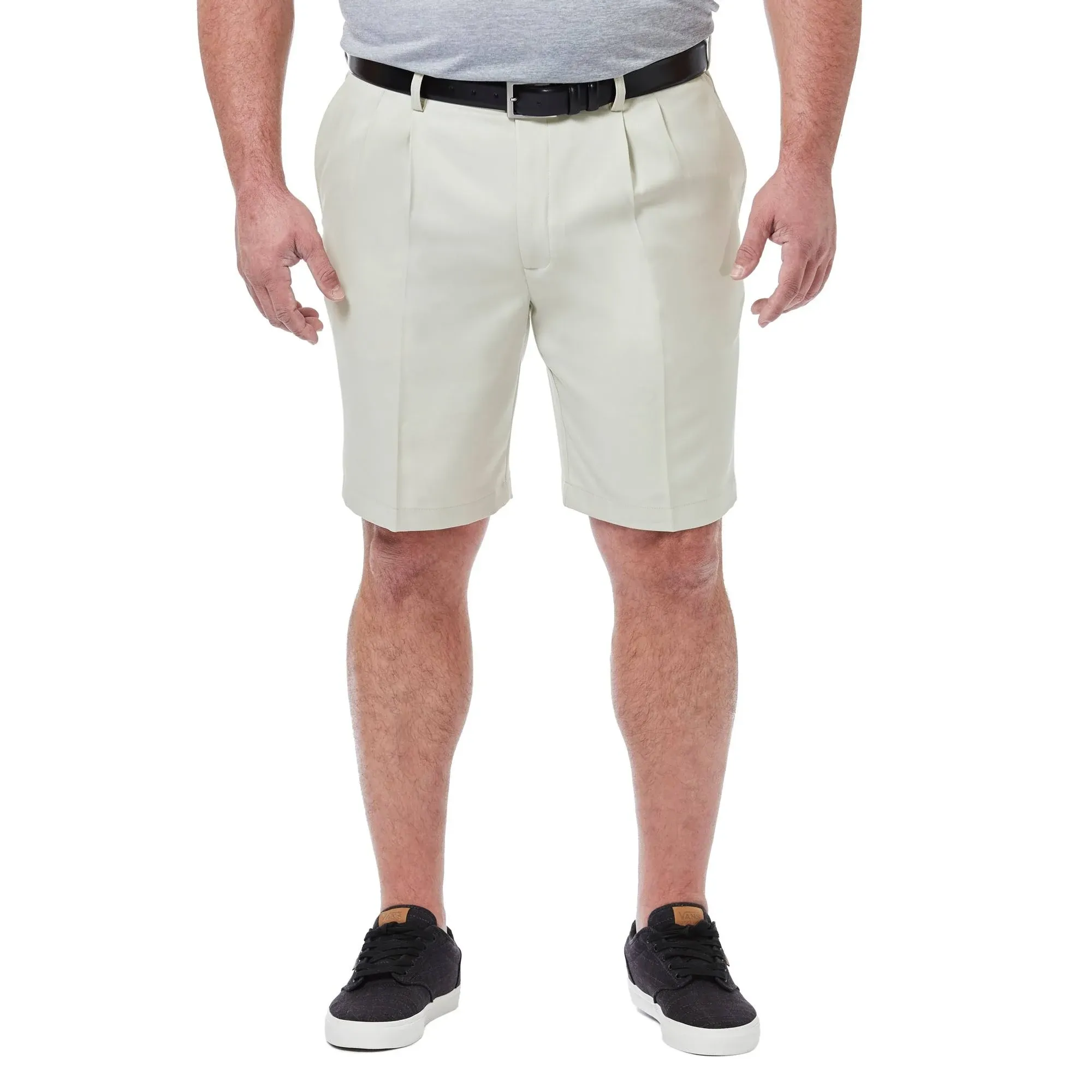 Haggar Men's Cool 18 Pro Straight Fit Pleated Front 4-Way Stretch Expandable Waist Short (Regular and Big & Tall Sizes)