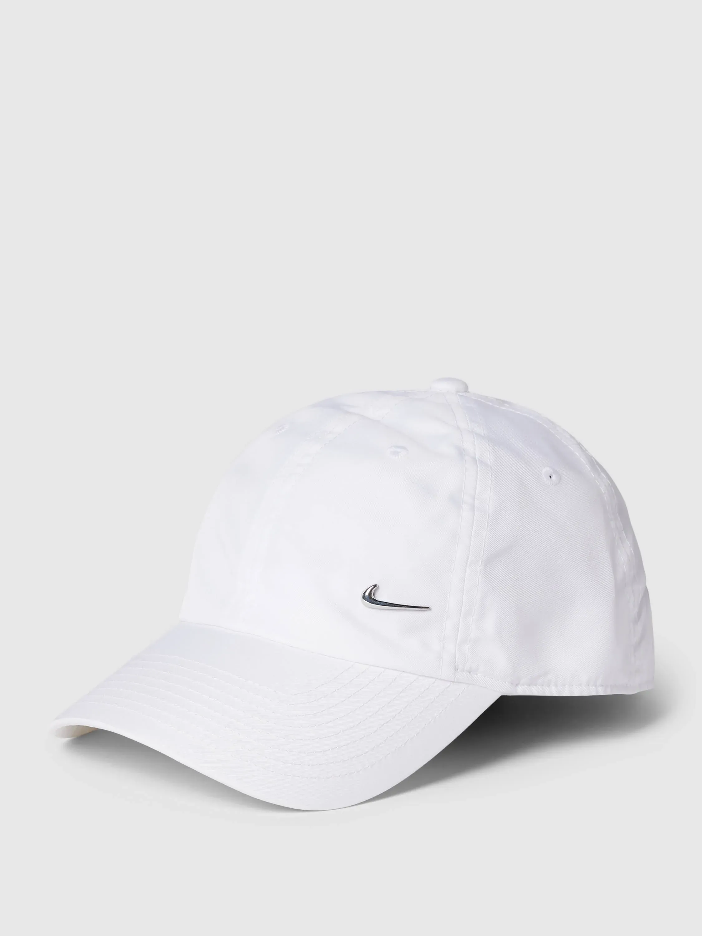 Nike Dri-Fit Club Unstructured Metal Swoosh Cap