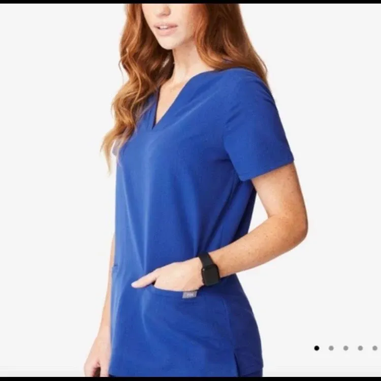 NEW UNUSED Figs Casma™ Three-Pocket Scrub Top Royal Blue XXS