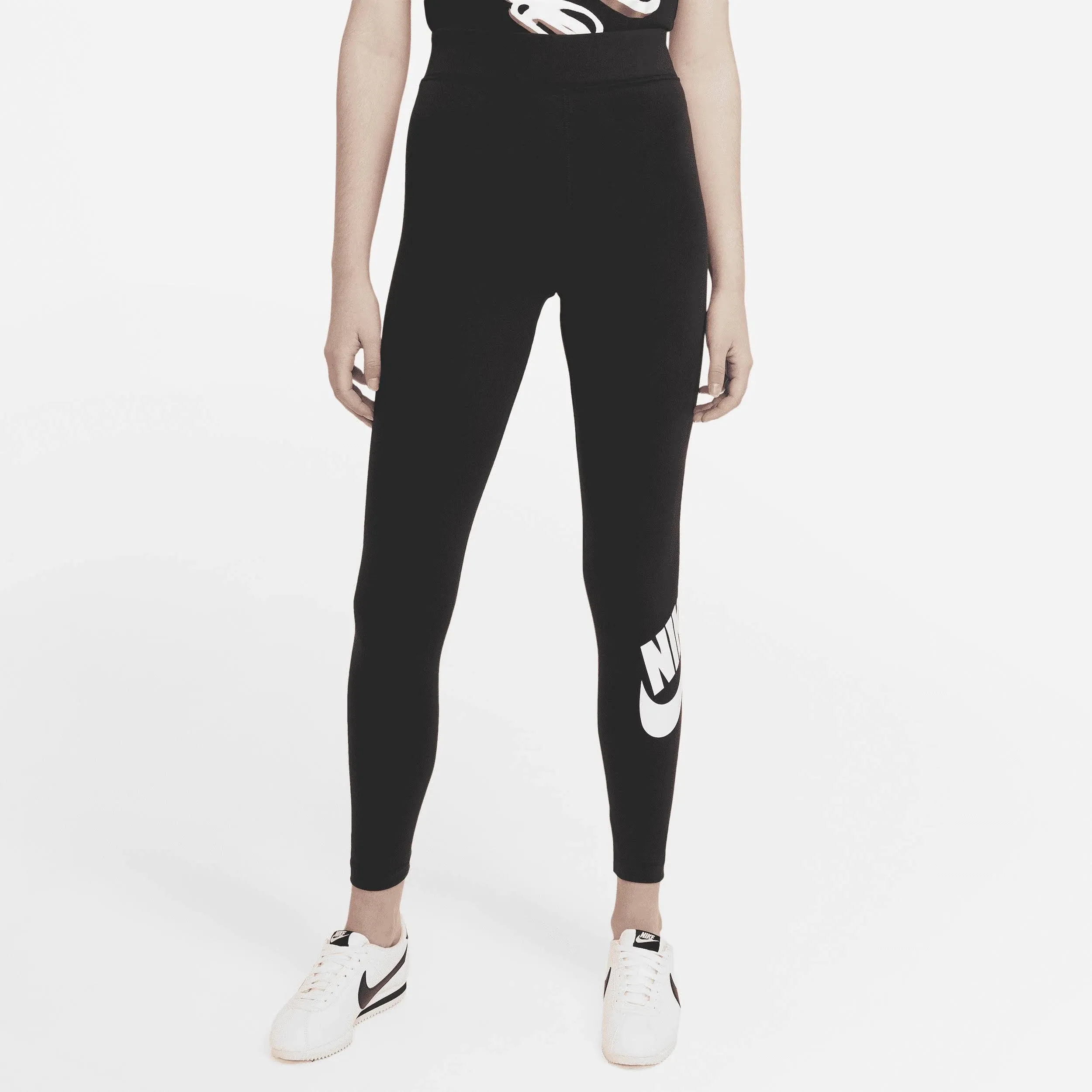 Nike Black Sportswear Essential Leggings