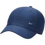 Nike Dri-FIT Club Unstructured Metal Swoosh Cap