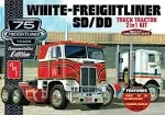 AMT White Freightliner 2 in 1 SD/DD Cabover Tractor 1/25 Model Kit